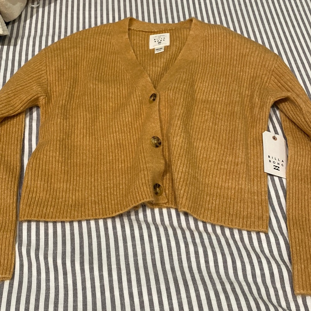 Billabong cropped sweater and tank top set